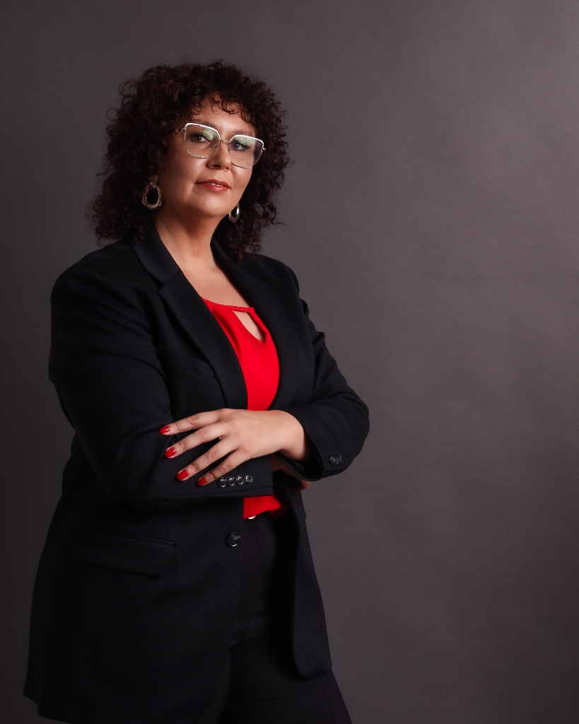 Dra. Claudia Perrone - Especialista em Direito Bancário